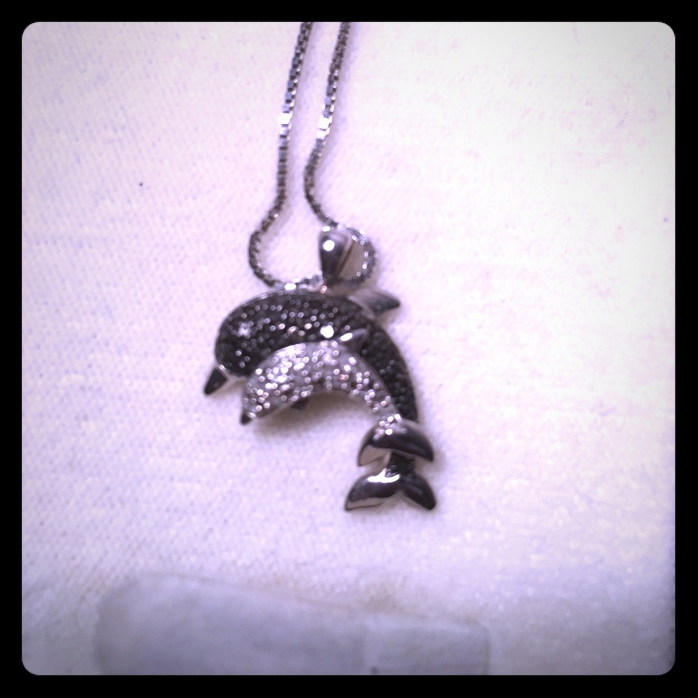.925 sterling silver necklace w/ diamond dolphin